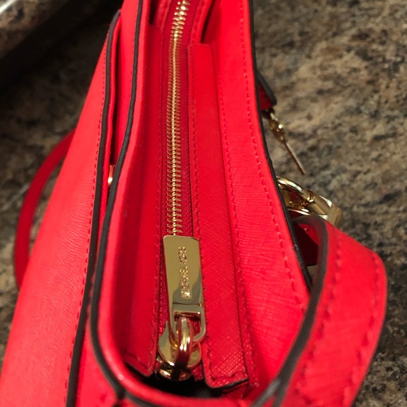 💥NEW💥MK Hamilton crossbody set - Picture 5 of 8